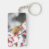 Noordelijk Kardinaal vrouw op Common Winterberry Sleutelhanger (achterkant)