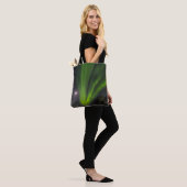 noordelijk lichtS | Haukland Beach Island Tote Bag (Op model)