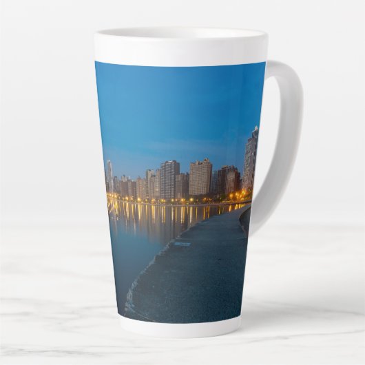 Noordelijke Chicagos stadsgezicht Latte mok (Rechterhoek)