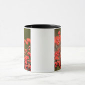 Noordelijke Kardinaal op Common Winterberry Mok (Midden)