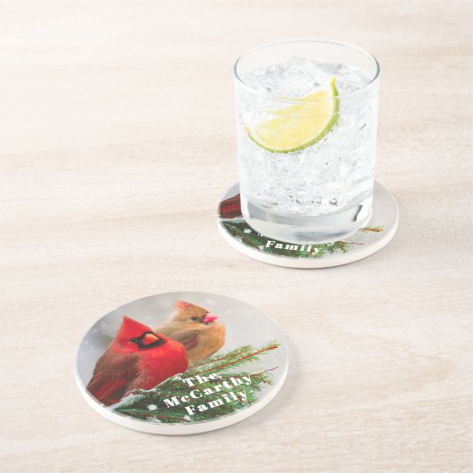 Noordelijke Kardinalen in Pine Tree Familienaam Zandsteen Onderzetter (Zijkant)