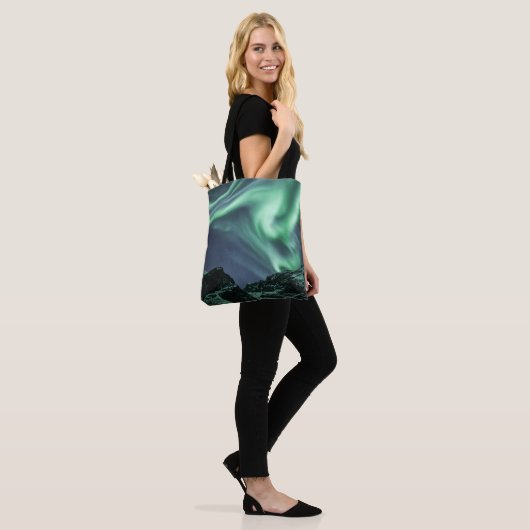 Noordelijke Lichten Noorwegen Tote Bag (Op model)