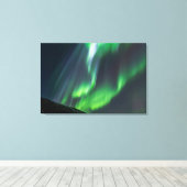 Noorderlicht gloeiend | Noord-IJsland Canvas Afdruk (Insitu (Houten vloer))