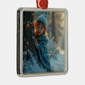Noordpool Elf in de winter Metalen Ornament (Rechts)