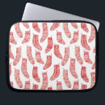 Noordse kerststaart laptop sleeve<br><div class="desc">Warm winter Noorse kerstkousen in rood en wit voor een luie Scandinavische hygge vibe. Originele kunst van Nic Squirrell.</div>