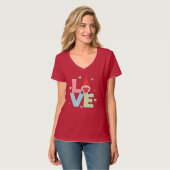 Noordse Liefdeskabouter: Whimsical Pastel Hart T-shirt (Voorkant volledig)