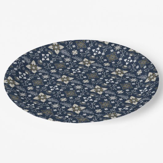 Noordse witte en gouden bloemen op blauwe achtergr papieren bordje (Gekanteld)
