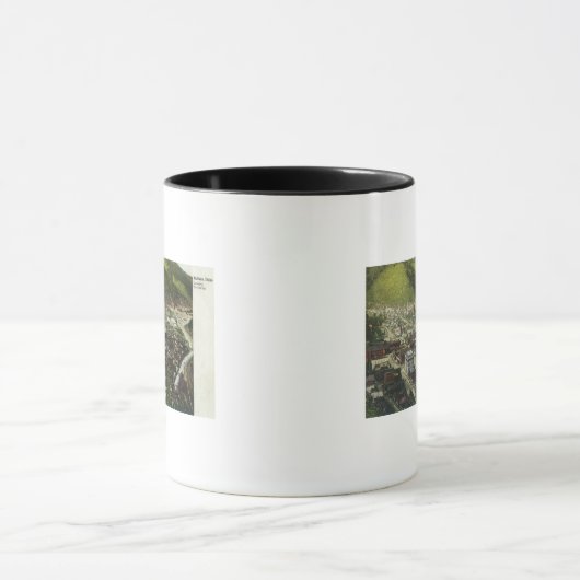 Noordwest-Uitzicht van TownWallace, ID Mok (Midden)