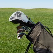 Noors Elkhound bij Village Painting - Dog Art Golfheadcover (Insitu)