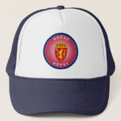 Noors Erfgoed Embleem Trucker Pet (Voorkant)