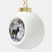Noorse Elkhound liet het sneeuwkerst Keramische Bal Ornament (Rechts)