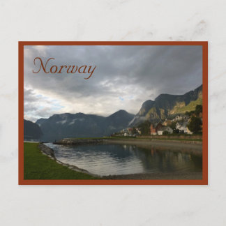 Noorse Fjord (Aurlandsfjord) met tekst Briefkaart
