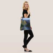 Noorse fjord nadert zonsondergang tote bag (Op model)