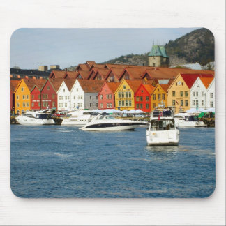 Noorwegen, Bergen, Waterfront met marina Muismat