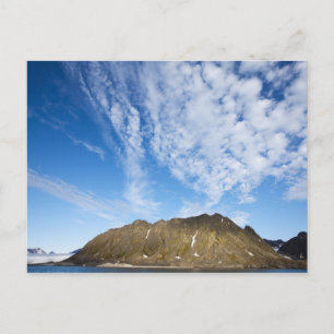 Noorwegen, Svalbard, Wolken boven steile kliffen Briefkaart