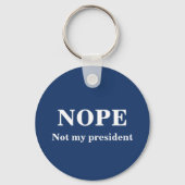NOPE Niet mijn president aanpasbaar Sleutelhanger (Voorkant)