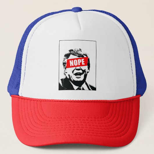 "Nope" to Trump Trucker Hat Trucker Pet (Voorkant)