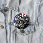 Nora voor President Button #7 (In situ)