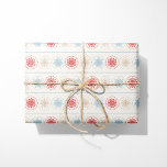 Nordic Christmas Multi-Coloured Snowflakes Cadeaupapier<br><div class="desc">Verhoog uw vakantie cadeau inpakken met deze prachtige Scandinavische geïnspireerde inpakpapier, met een prachtig patroon van veelkleurige sneeuwvlokken in rood, blauw en bruin. De ingewikkelde sneeuwvlok design, gecombineerd met delicate decoratieve lijnen, creëer een feestelijke en elegante look die ideaal is voor het toevoegen van een vleugje Scandinavische charme aan uw...</div>