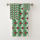 Nordic Reindeer & Hearts Pattern Bad Handdoek (Insitu)