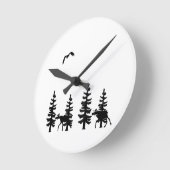 Nordic style pine trees silhouettes moose in black ronde klok (Hoek)