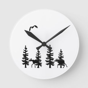 Nordic style pine trees silhouettes moose in black ronde klok