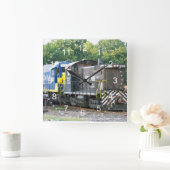 Norfolk Southern SW- 1001 2105 & CSX 1537 Vierkante Klok (Huis)