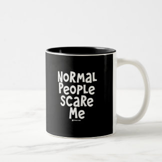 Normale mensen geven me om tweekleurige koffiemok