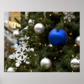 North America. kerstversieringen op boom. Poster (Voorkant)