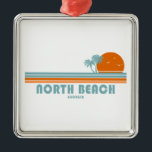 North Beach Tybee Island Georgia Sun Palm Trees Metalen Ornament<br><div class="desc">De Noordstrand van Tybee Island is de grootste op dit  eiland. De uitgestrekte,  zandige en handige locale (superdicht bij de winkels,  restaurants en historische attracties van het eiland) maken het een perfecte plek om een dag of drie door de Georgische kust door te brengen.</div>
