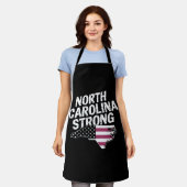 North Carolina is sterk met de vlag van de staat N Schort (Gedragen)