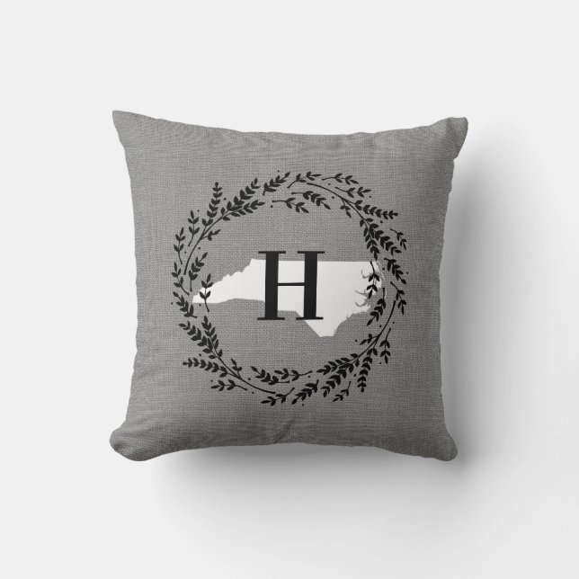 North Carolina Rustic Wreath Monogram Sierkussen (Voorkant)