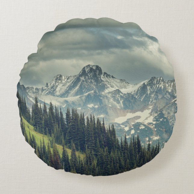 North Cascade: Majestic Mountain Peak. Rond Kussen (Voorkant)