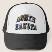 North Dakota Afbeelding Text Trucker Pet (Voorkant)