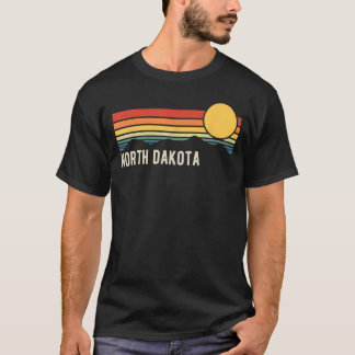 North Dakota USA Retro Sunset Style Design T-shirt
