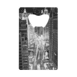 North Michigan Avenue in Chicago na de winter Creditkaart Flessenopener