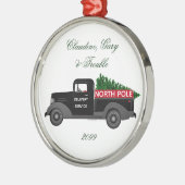 North Pole Delivery Truck - Premium Round Metalen Ornament (Links)