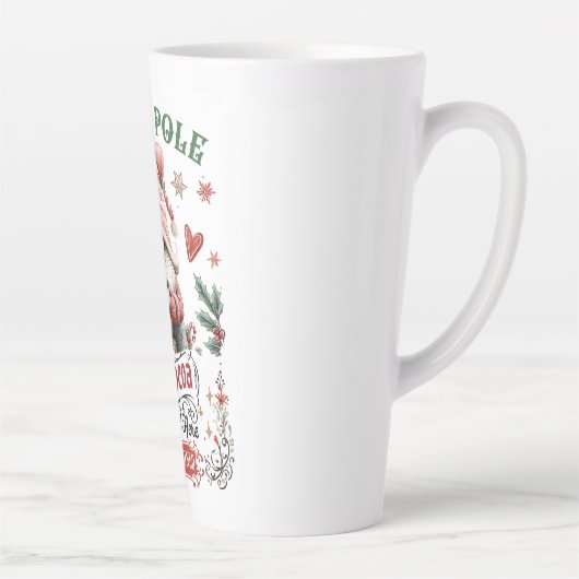 North Pole Hot Cocoa – Gnome-Style  Latte Mok (Rechts)