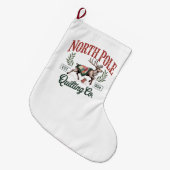 North Pole Quilting Funny Quilting Sewing Lover Grote Kerstsok (Voorkant (Hangend))