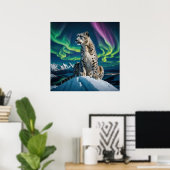 “ Northern Sky Wanderer ” – Sneeuwluipaard Portret Poster (Thuiskantoor)