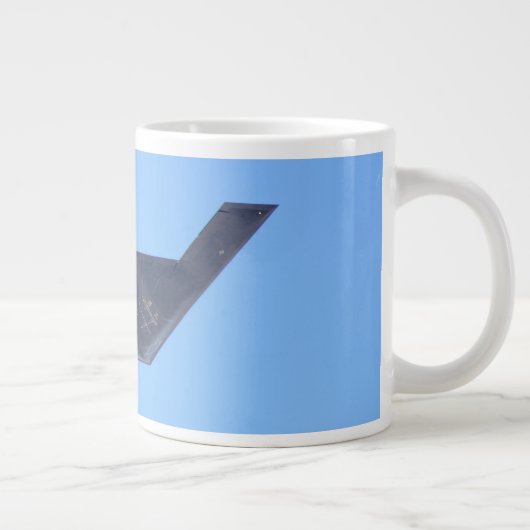 Northrop Grumman B-2 Spirit Giant Coffee Mok (Rechts)