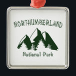 Northumberland National Park Metalen Ornament<br><div class="desc">Het National Park van Northumberland is het meest noordelijke natuurgebied in Engeland. Het beslaat een gebied van meer dan 1.050 vierkante kilometer tussen de Schotse grens in het noorden en net ten zuiden van de muur van Hadrian.</div>