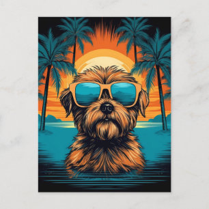 Norwich Terrier met zonnebril op het strand Briefkaart