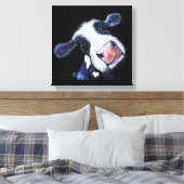 NoSeY Koe ' BeRTHa BeeTRooT ' DOOR SHiRLeY MacARTH Canvas Afdruk (Insitu (Slaapkamer))