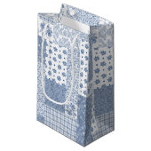 Nostalgic Indigo Faux Patchwork Small Gift Bag Klein Cadeauzakje (Voorkant Gekanteld)
