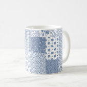 Nostalgische Indigo Faux Patchwork Coffee Mok (Voorkant rechts)