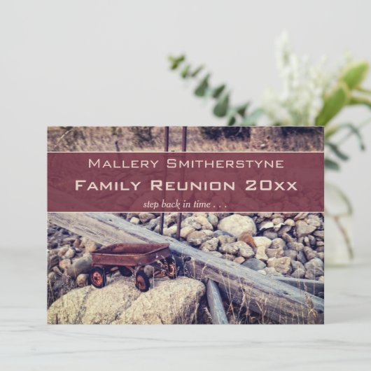 Nostalgische Red Wagon Family Reunion Uitnodiging (Staand voorkant)