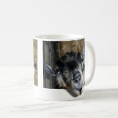 Nosy Goat die uitkijkt Koffiemok (Voorkant rechts)