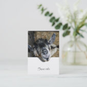 Nosy Goat die uitkijkt Visitekaartje (Staand voorkant)