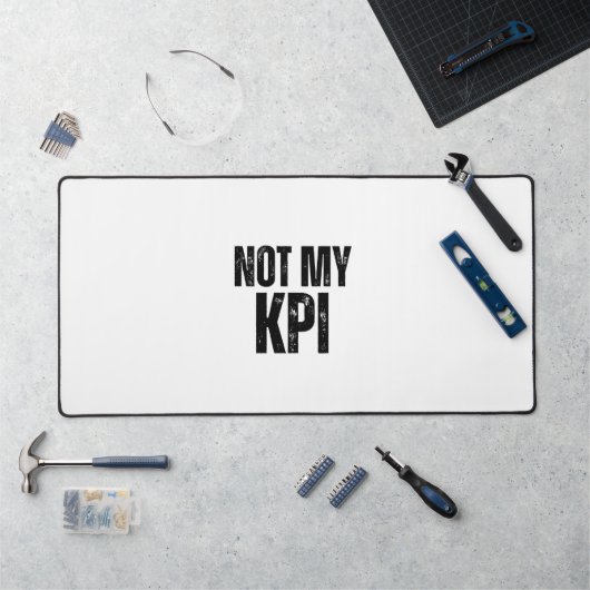 Not My KPI Extra Grote Typografische Bureaumat (Werkstation)